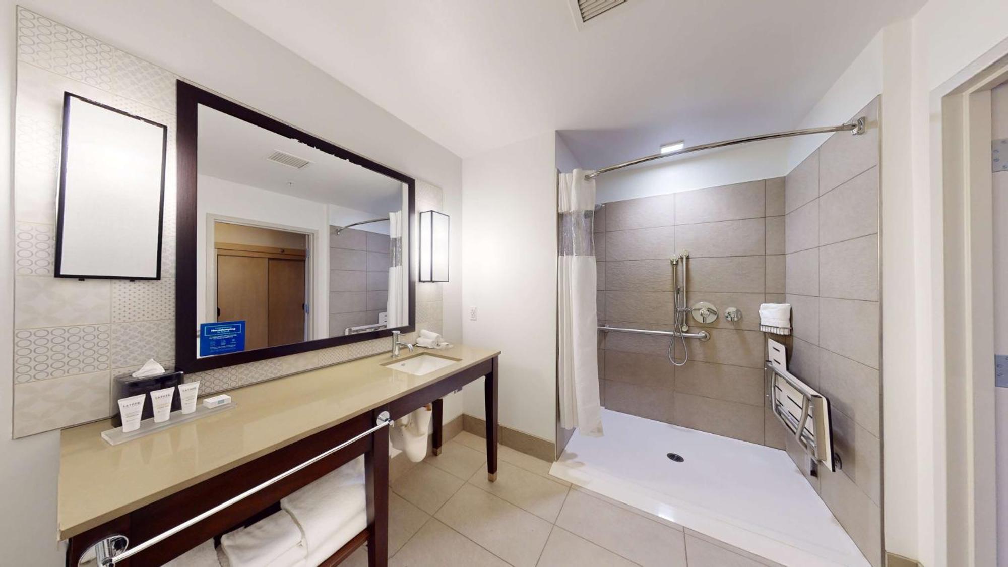 ซันโคสต์ พาร์ค โฮเต็ล แอนาไฮม์ แทเพสทรี คอลเลคชั่น บาย ฮิลตัน Hotel ภายนอก รูปภาพ
